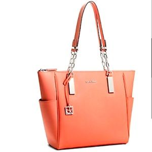 🥰Calvin Klein Scarlett Chain Handle Leather Shopper NWT Color “Coral” 🥰